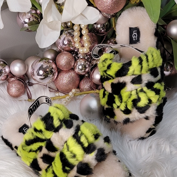 Ugg Fluff Yeah Animalia Sandals brand  New - Picture 2 of 10